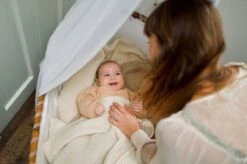 Wiegdeken Wol - Pure Baby Love - Wafel Off White -Serax Shop 1200x798 3