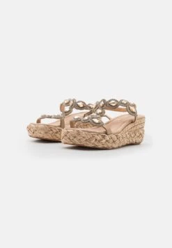 Alma En Pena Sandalen Met Sleehak - Beige -Serax Shop 18e6400368264c168d0a8dddaff3793e