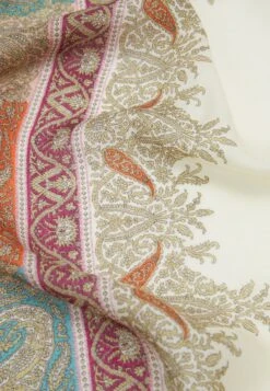 Sasha Scarf Square - Halsdoek - Mascarpone Cream -Serax Shop 286caa6104044850a4e48ce0005f7abf