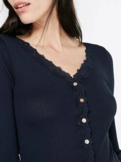 Rosemunde Vesten Gebreid Vest Silk Dames Navy -Serax Shop 2f90c8af3ba361717b57b4c35e251e24