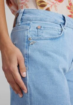 Mos Mosh Hailee Boyd - Bootcut Jeans - Light Blue 13 Mos Mosh Hailee Boyd - Bootcut Jeans - Light Blue -Serax Shop 44a47930fe784f3897804fa7120ae52c