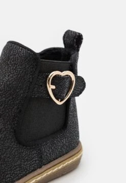 Friboo Korte Laarzen - Black -Serax Shop 479aef6e2d0346e7bcb0456f4e766a74