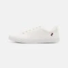Pier One Unisex - Sneakers Laag - White 2 Pier One Unisex - Sneakers Laag - White -Serax Shop 4d5a85fb07034b32bc3535edb39c8bc0