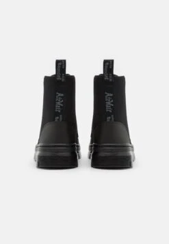 Dr. Martens Combs Ii Unisex - Veterboots - Black 10 Dr. Martens Combs Ii Unisex - Veterboots - Black -Serax Shop 4f687773acd04126a61f5769b74ed49b