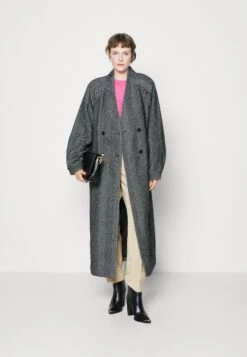 Gestuz Farren Coat - Mantel - Black/White -Serax Shop 63872830938f4bf7839d0581b3401763