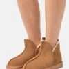 Pier One Leather- Pantoffels - Cognac -Serax Shop 6eff35c3cb7e4f93bb4d99616e30a8c3