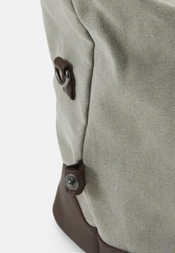 Pier One Unisex - Reistas - Grey -Serax Shop 6fa7c56bd7a241beadc9861c482d7855