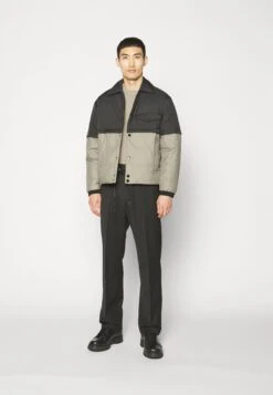 Emporio Armani Jacket - Gewatteerde Jas - Multi-Coloured 17 Emporio Armani Jacket - Gewatteerde Jas - Multi-Coloured -Serax Shop 74db526594384ddbbf0634779726c03a