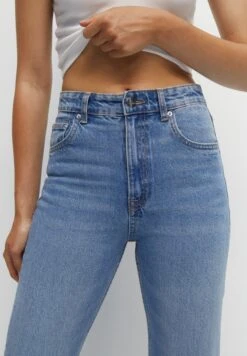 PULL & BEAR High Waist - Straight Leg Jeans - Stone Blue Denim -Serax Shop 78563639e6ab487785af196d5aa224c3