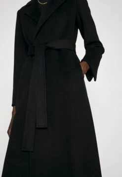 MAX & Co. Longrun - Mantel - Black 15 MAX & Co. Longrun - Mantel - Black -Serax Shop 9264cee2239642c18a543652111627e7