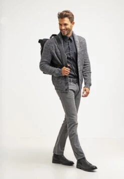 Pier One Vest - Dark Grey Melange -Serax Shop 9a088d2c532449e899aaa7f8f07949a5