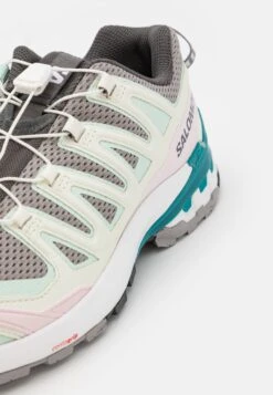 Salomon Xa Pro 3D V9 - Trail Hardloopschoenen - Gull/White/Bleached Aqua -Serax Shop 9fcf242b89034b3ab6cfd890ddb6de15