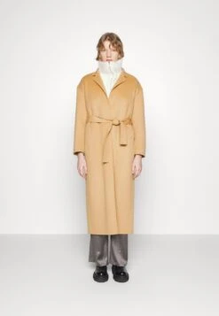 Filippa K Alexa Coat - Mantel - Light Camel -Serax Shop a0d80ae0894a4290a4daac80ef0dec77