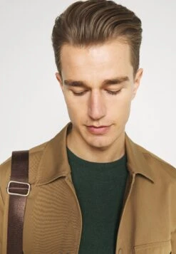 Pier One Basic Crewneck - Trui - Mottled Dark Green -Serax Shop c4a75157027844b18a449c0bf30f39e5