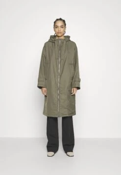 Marc O'Polo Coat Long Padded Fixed Hood Zipper Drawstring Waist - Parka - Olive Crop -Serax Shop e8301f35293c4838b1beeb8452123219